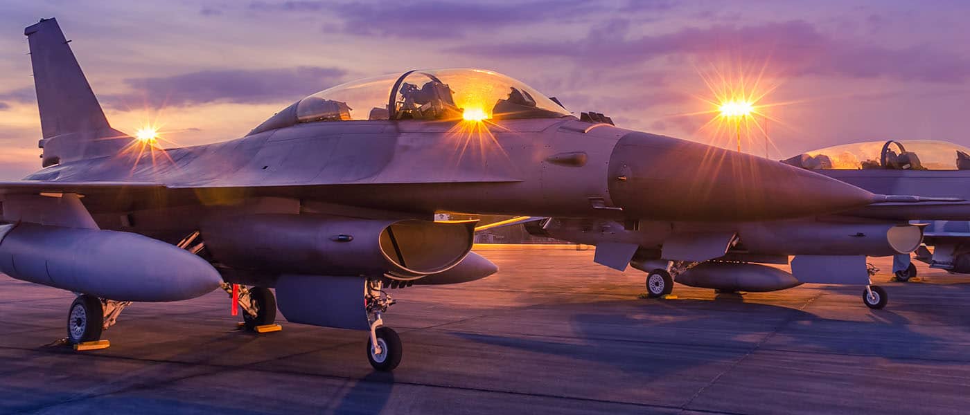Defence platform power supply and rugged battery charger applications