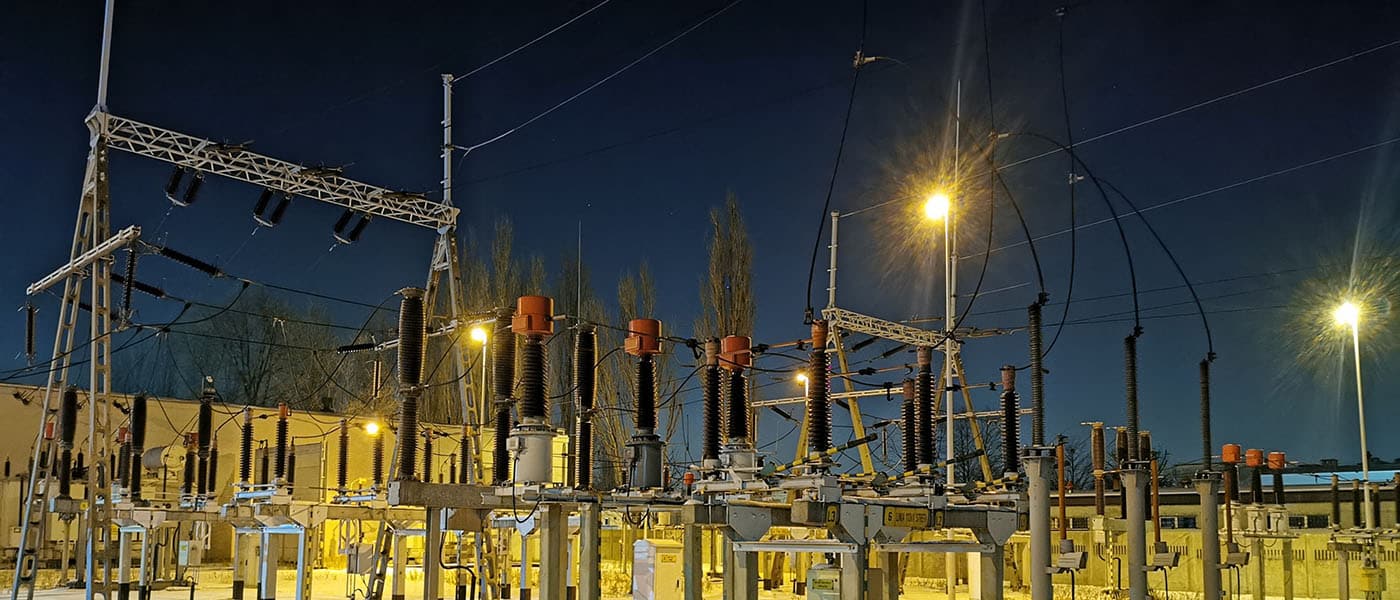 Substation and transmission assets supported by Helios battery chargers and DC systems
